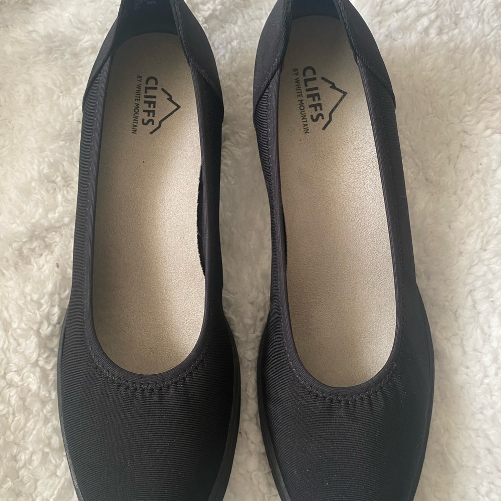 Cliffs by WHITE MOUNTAIN Black Slip-On Block Heel Fabric Upper